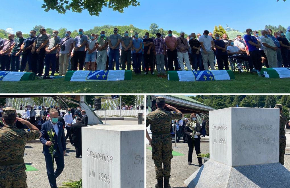 Srebrenitsa Soykırımı'nda yaşamını yitirenler anıldı