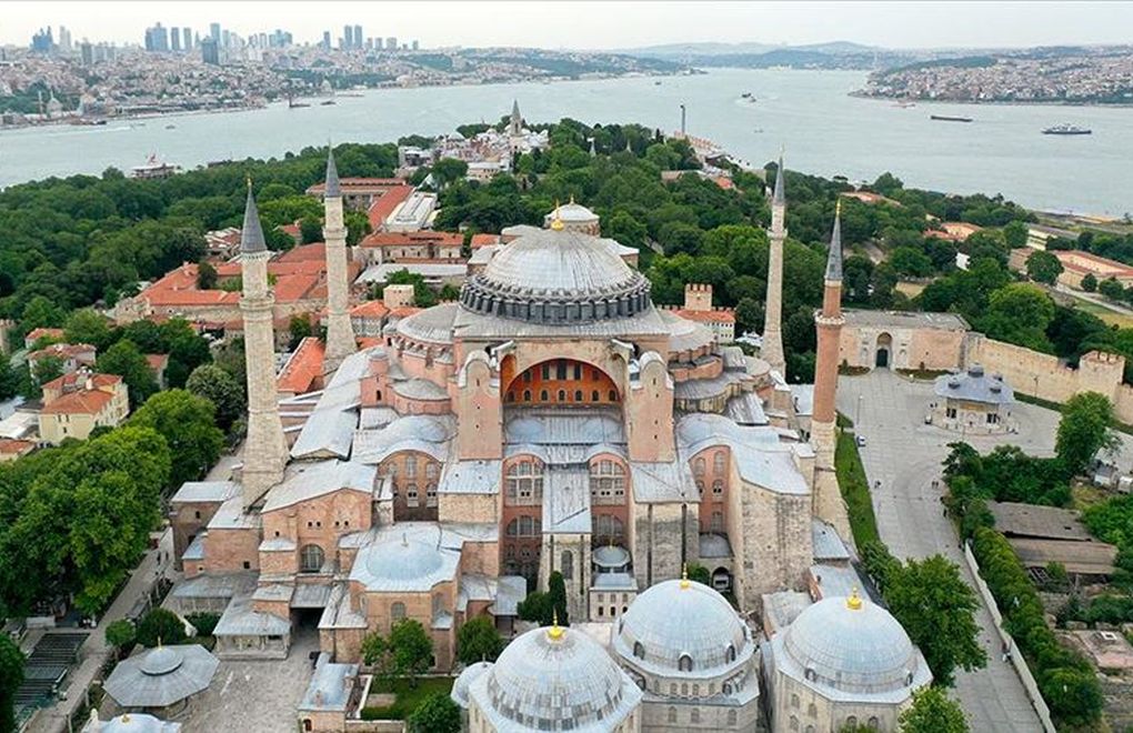 Preparations completed for first mass Friday prayer at Hagia Sophia