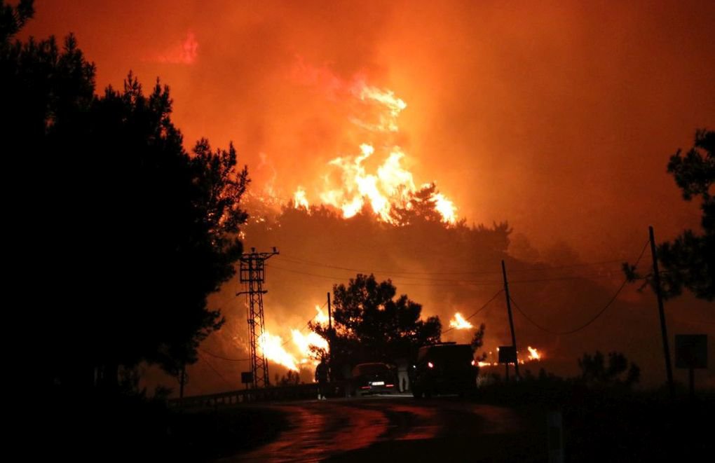 Wildfires continue in four Aegean provinces
