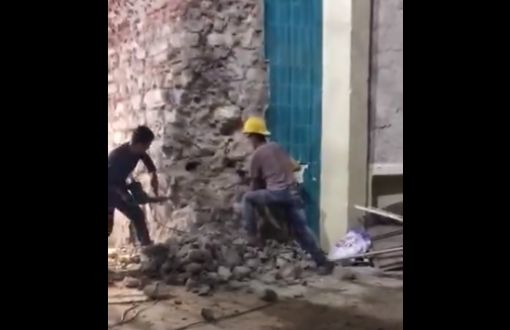Bakan Ersoy: Yıkılan kısımlar Galata Kulesi’ne zarar veriyordu