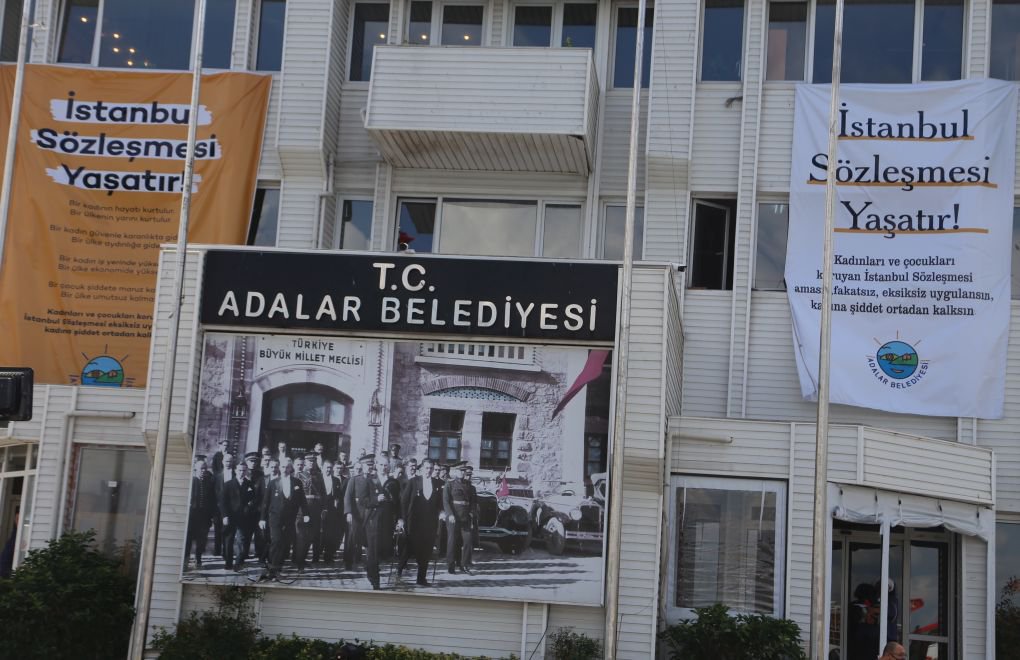 Adalar Belediyesi’nden İstanbul Sözleşmesi’ne destek