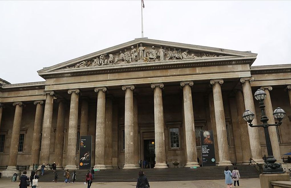 British Museum köle taciri kurucusunun büstünü kaldırdı