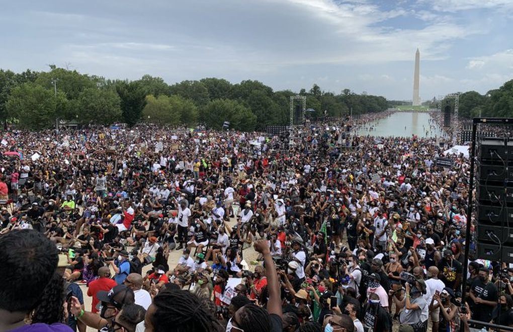 Washington’da ırkçılık karşıtı yürüyüşe binlerce kişi katıldı