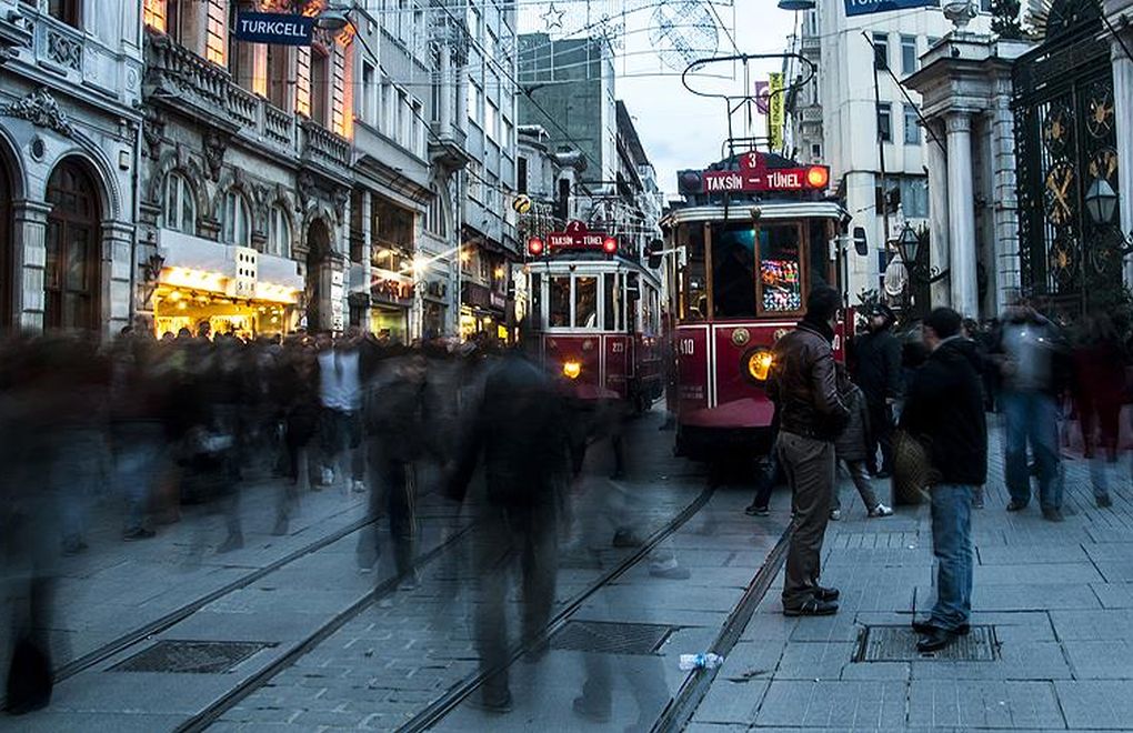 Gençler mutsuz, yüzde 64 başka ülke vatandaşlığı istiyor