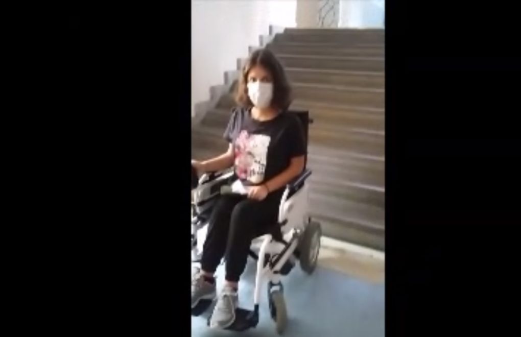 Kaya: Engelli öğrenciyi annesinin sırtında sınava soktular