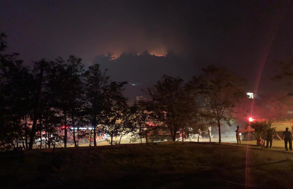 Manisa'da yangın: Bir mahalle tahliye edildi
