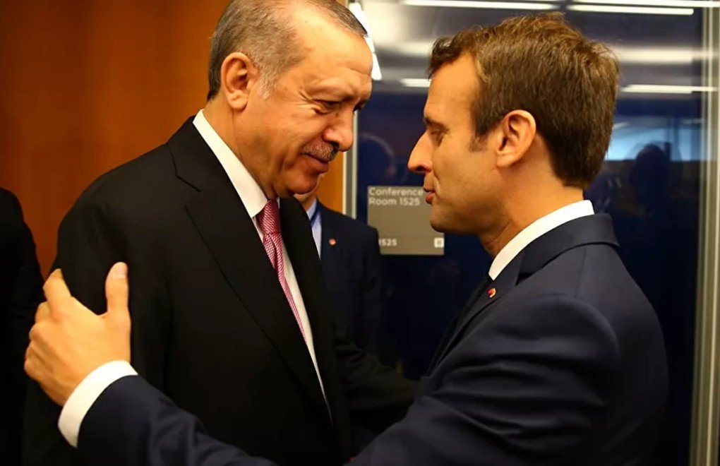 Macron: Sorun Erdoğan hükümetiyle, Ankara: Kendi aciziyeti