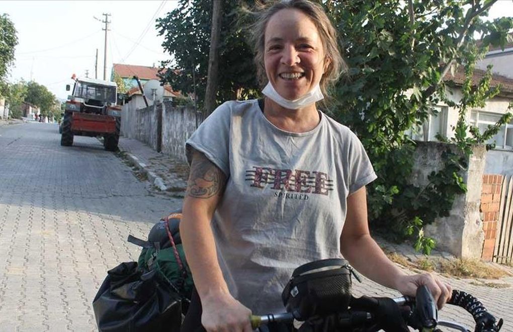 Bisikletiyle Doğu Avrupa turuna çıkan kadın Türkiye’de 