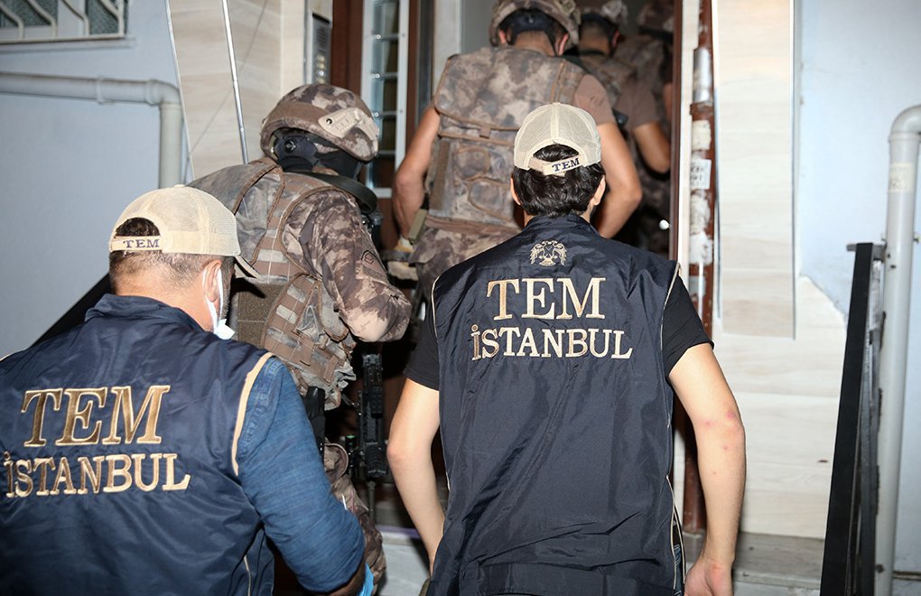 Operation against politicians, journalists in İstanbul