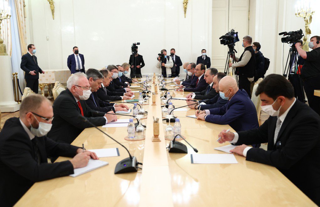 Lavrov: Sıra belgenin uygulanmasında