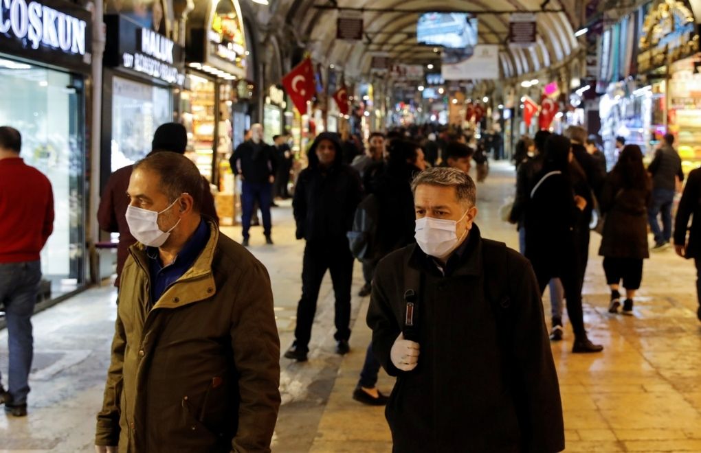 "İstanbul'da bulaş riski diğer illere göre en az iki kat fazla"