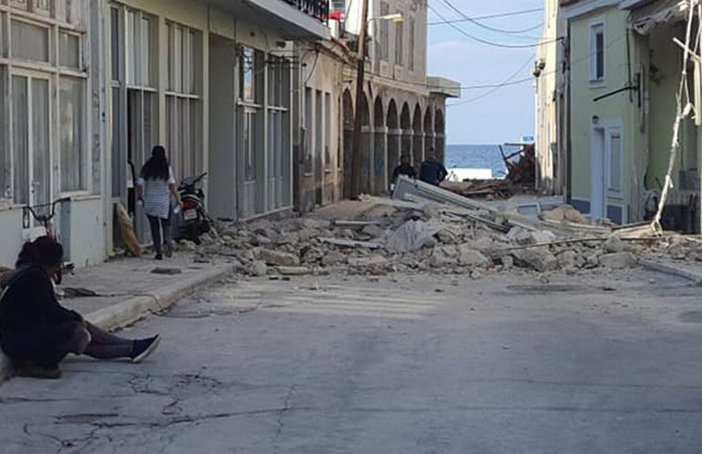 Samos Adası'nda 2 ölü, 19 yaralı