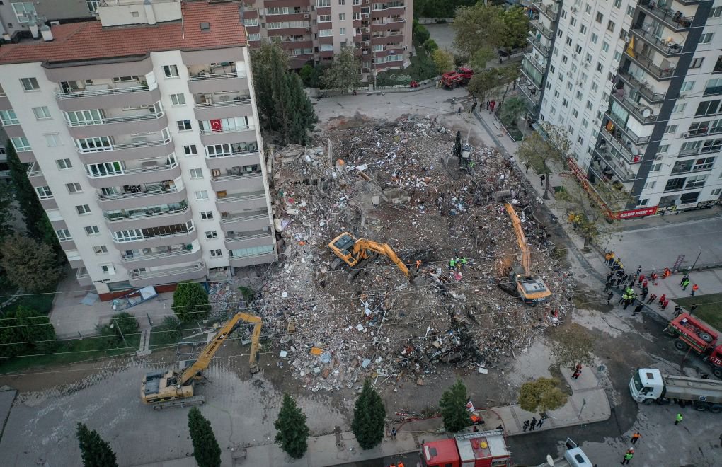 İzmir'de depremden ölenlerin sayısı 98’e yükseldi