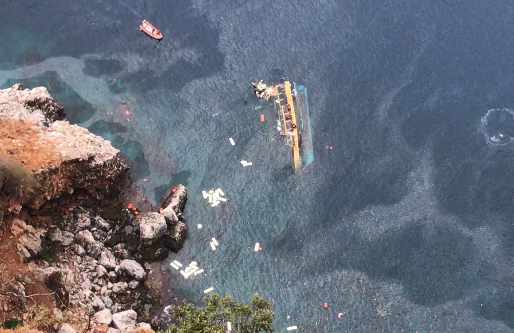One body recovered, 37 people rescued from capsized boat in southern Turkey
