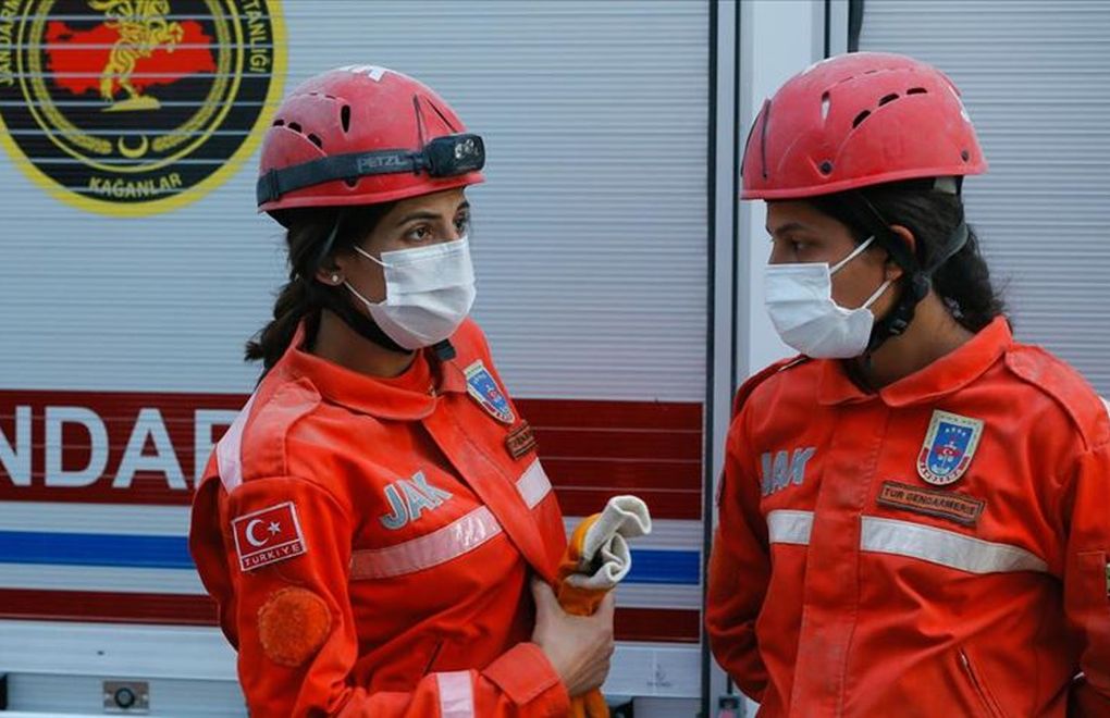 İzmir'deki depremde hayat kurtaran kadınlar
