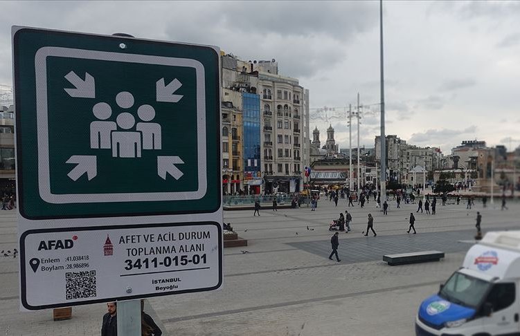 Nearly 40 percent of İstanbulites say they wouldn't move from unsound buildings