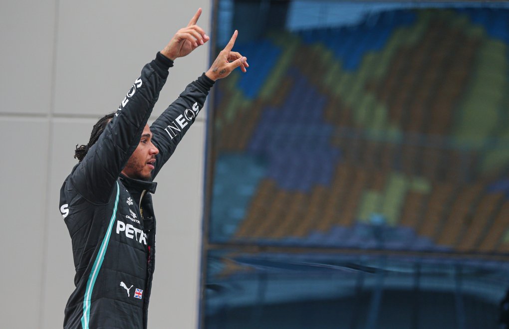 Hamilton 'minds his own business,' equals Schumacher's record of world titles in İstanbul