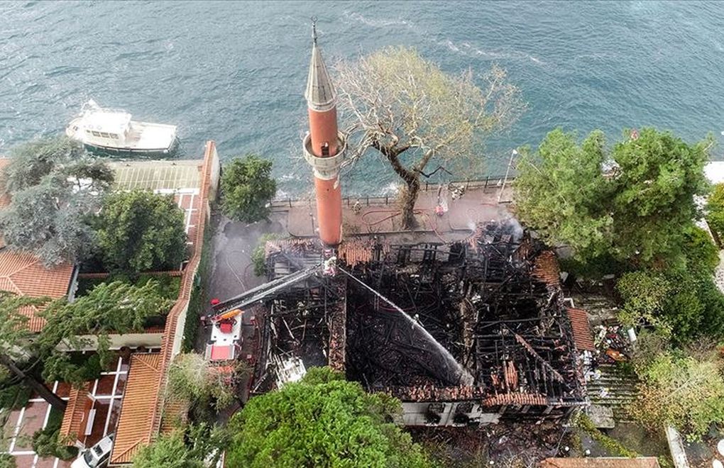 İBB İtfaiyesi açıkladı: Vaniköy Camisi yangını elektrik tesisatından çıktı