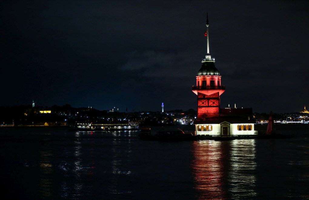 İstanbul's bridges, towers lit up orange to mark November 25