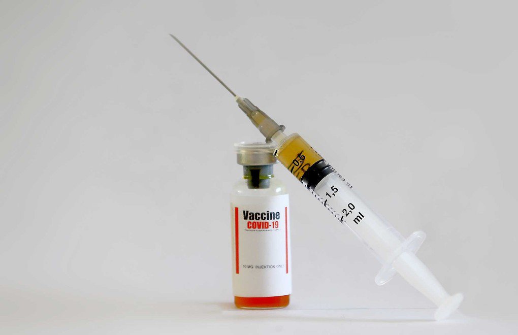 "Geliştirilmekte olan aşılarla gelecek daha parlak"