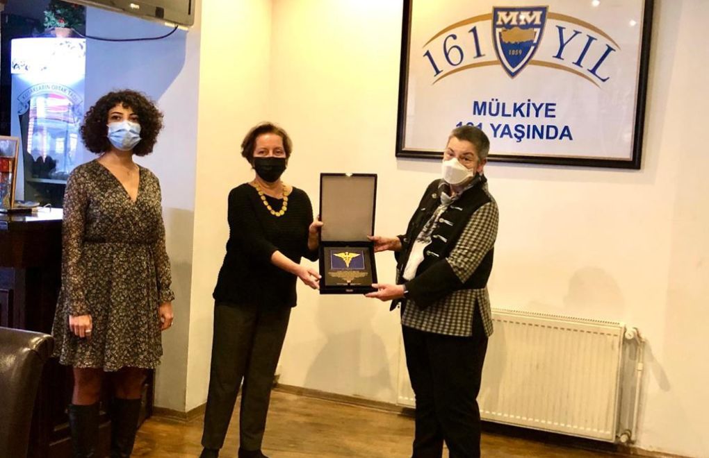 Mülkiyelilerden Türk Tabipleri Birliği’ne Ödül    