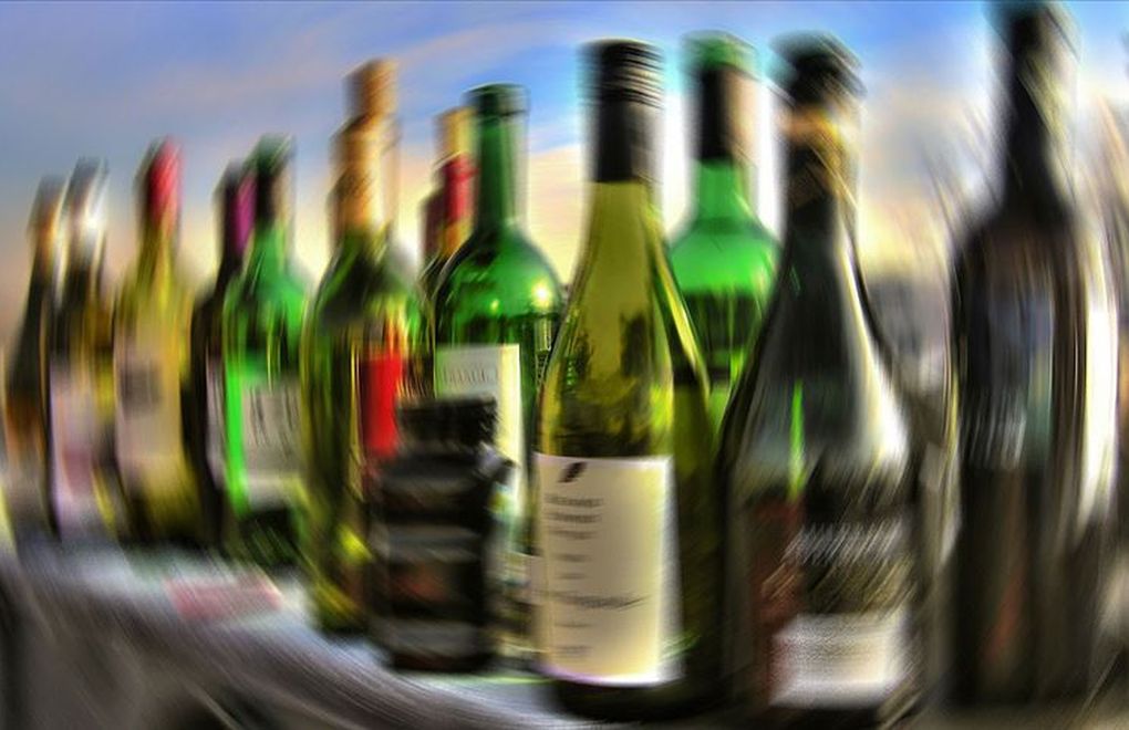 Reports: Turkey bans alcohol sales during weekend curfews
