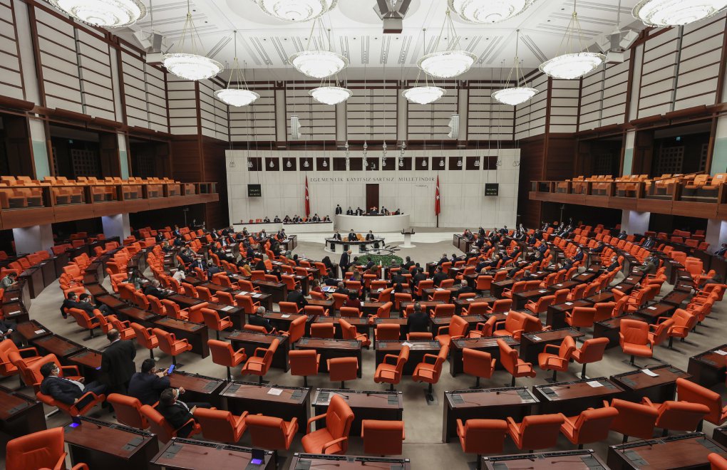AKP drafts bill allowing Interior Ministry to replace NGO heads