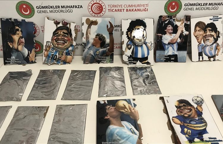 Cocaine stashed in Maradona pictures seized at İstanbul Airport