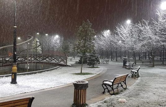 In photos: İstanbul sees first snowfall of winter after warm December