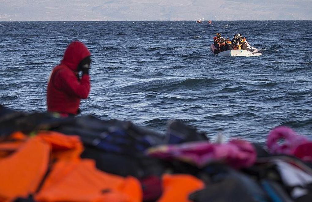 Libya açıklarında göçmen teknesi battı, 43 kişi öldü