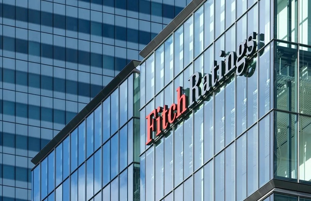 Fitch revises Turkey’s outlook from negative to stable