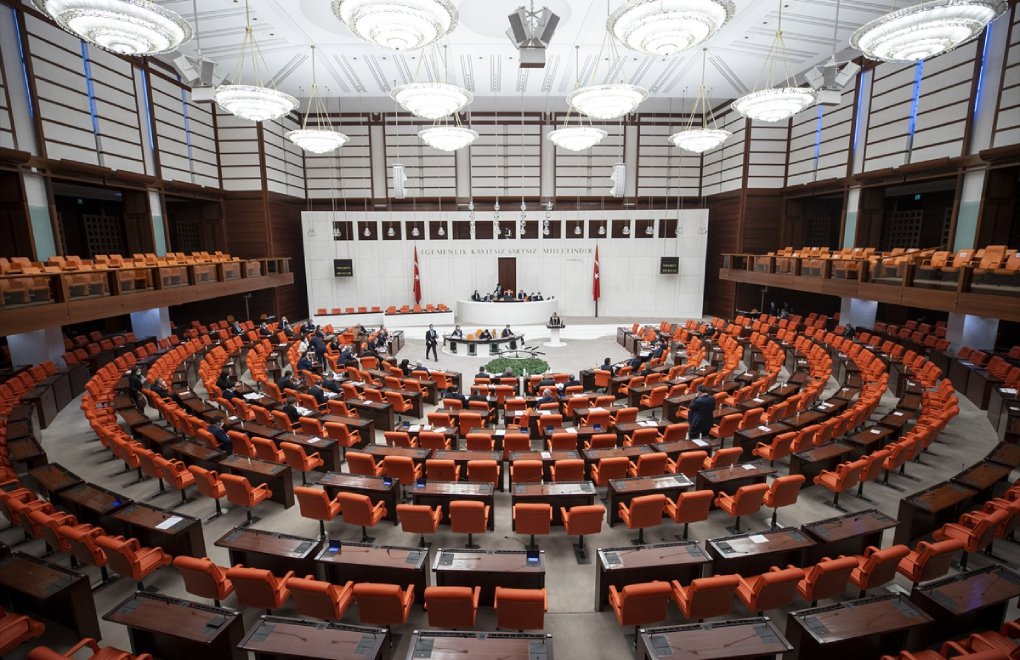Berberoğlu ve 7 milletvekilinin fezlekesi Meclis'te