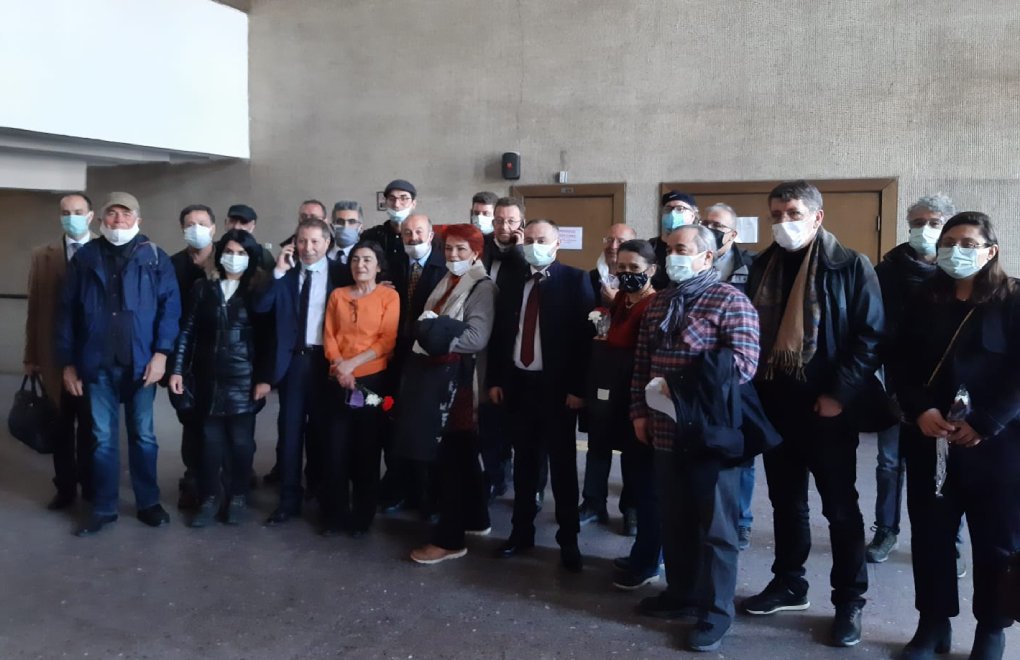 Gazeteciler Müyesser Yıldız ve İsmail Dükel'e hapis cezası