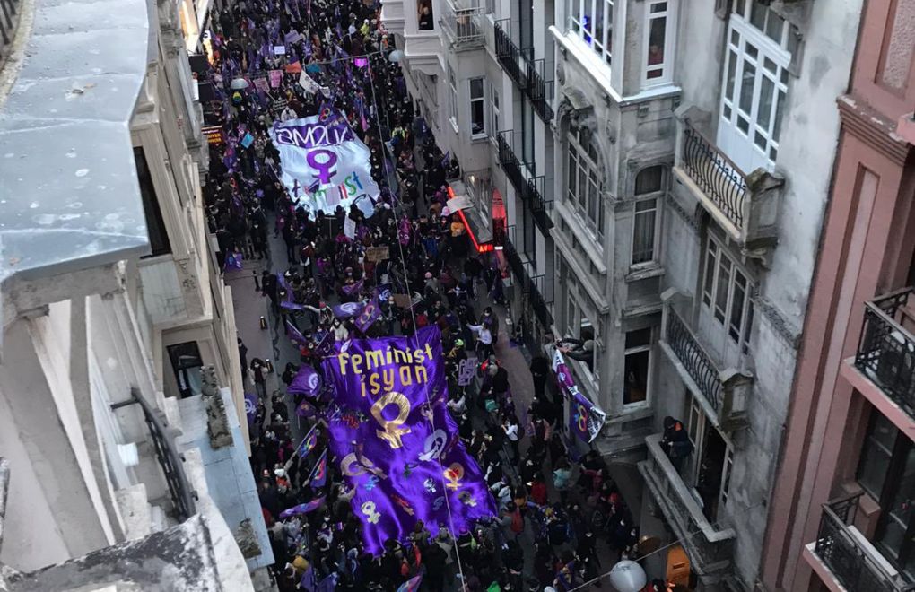 Women detained over İstanbul Feminist Night March
