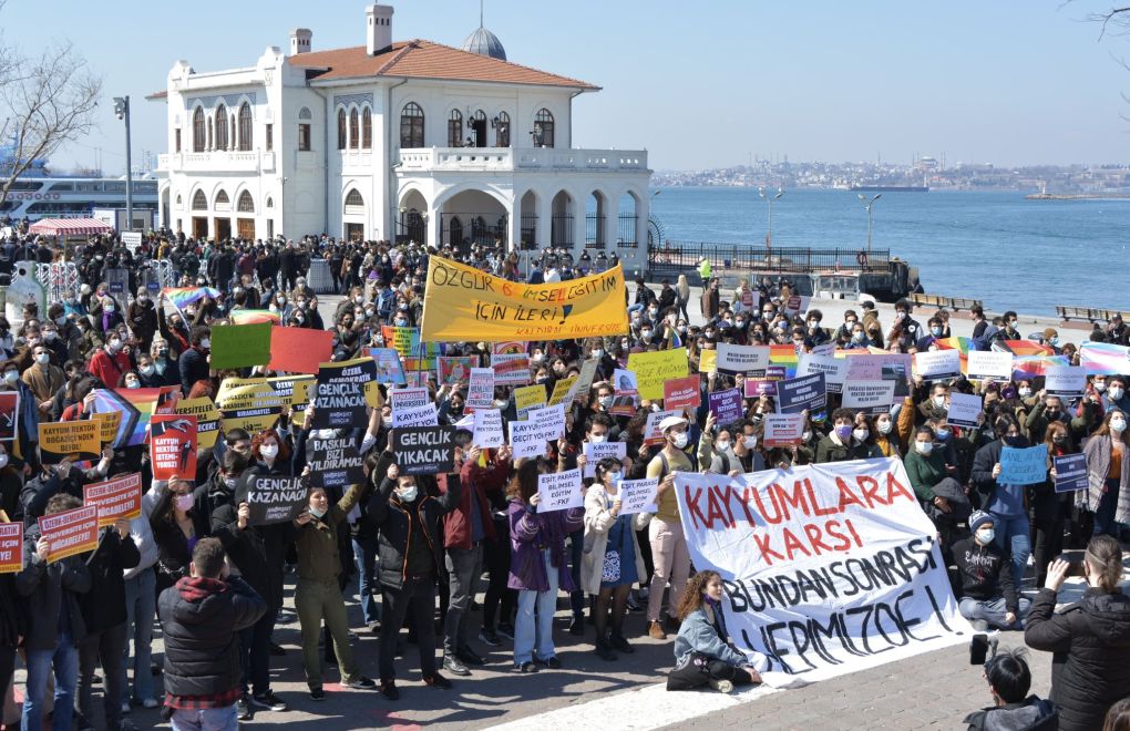 Öğrenciler Kadıköy'den haykırdı: Gözaltına alarak durduramazsınız 