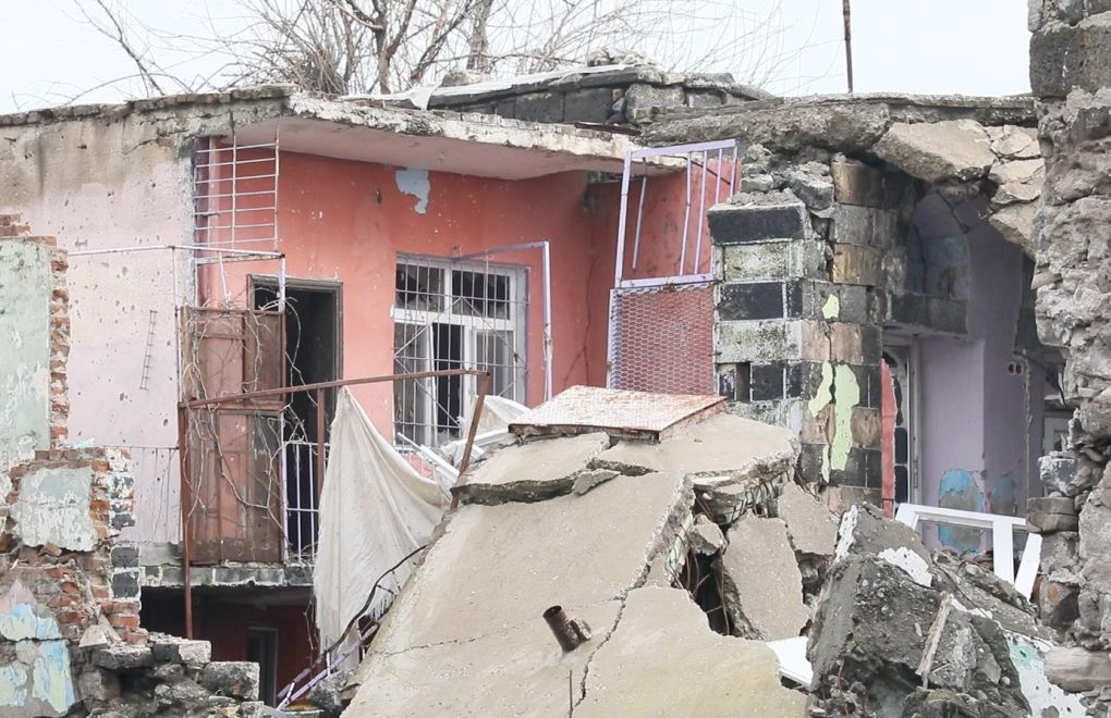 Yıkılan Sur'dan geriye kalan: Ahmed Arif'in yıkık evi 