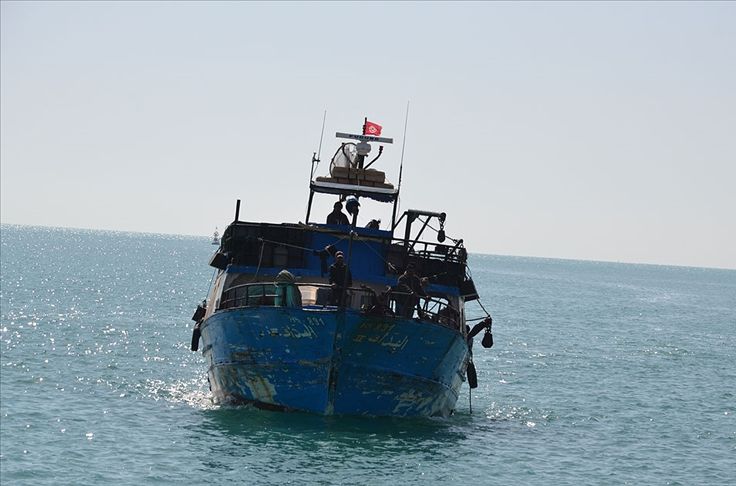 Göçmen teknesi battı: 1’i çocuk 41 kişi öldü