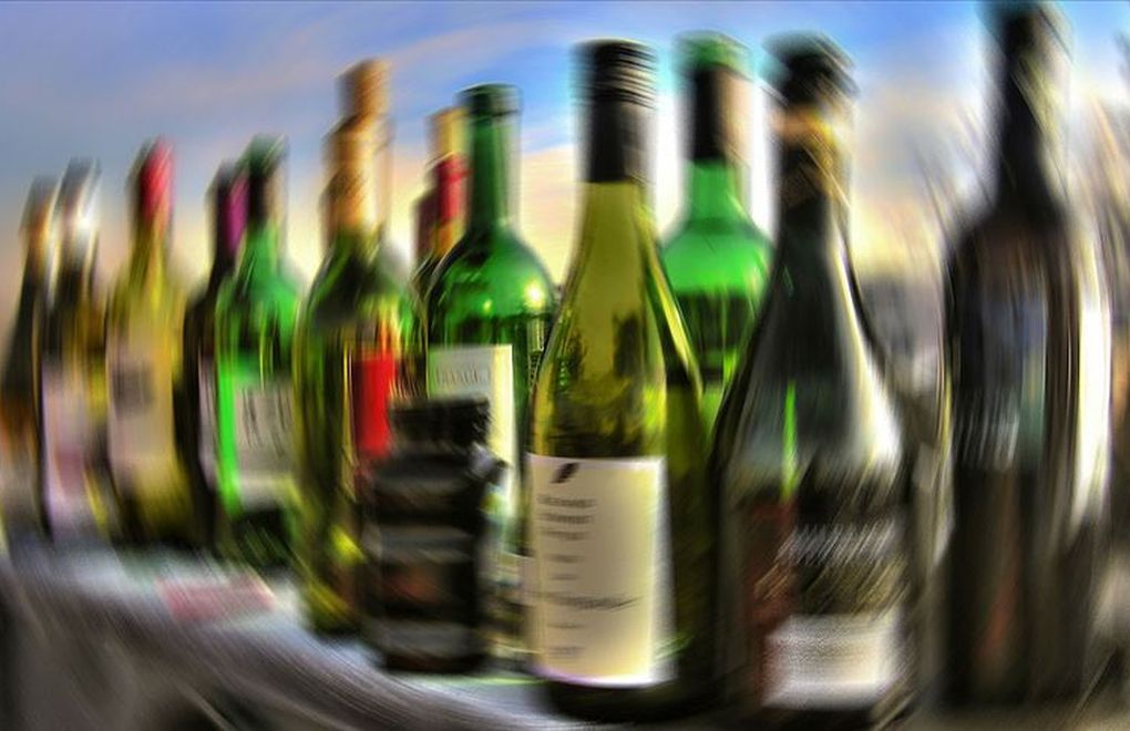 İzmir Barosu içki yasağını yargıya taşıdı