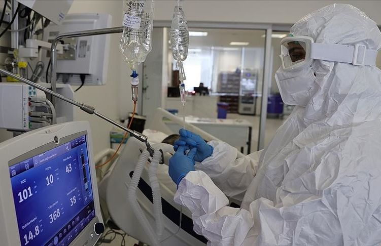 Turkey reports 347 new coronavirus deaths, daily cases below 25,000
