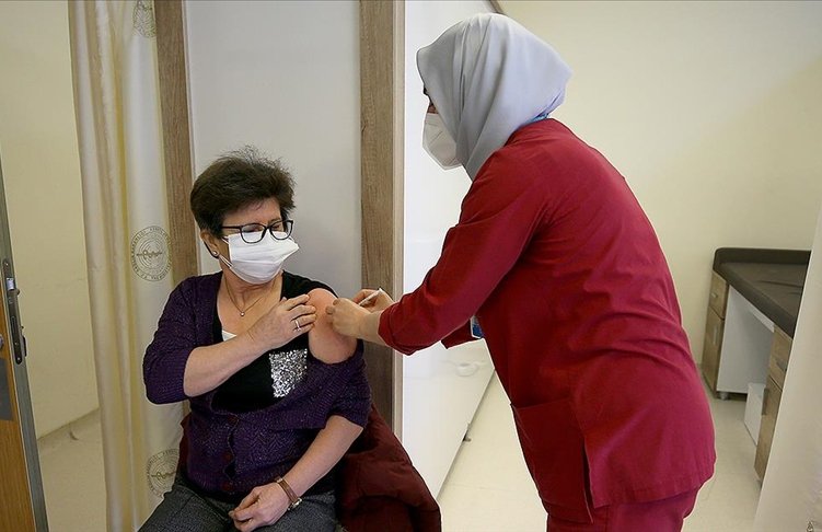 Governor: Half of people in 55-59 age group not vaccinated in İstanbul