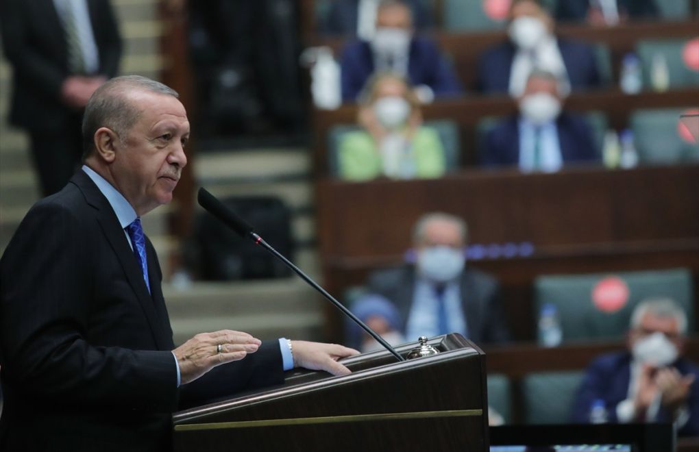 After weeks of silence, Erdoğan defends interior minister against crime boss's claims