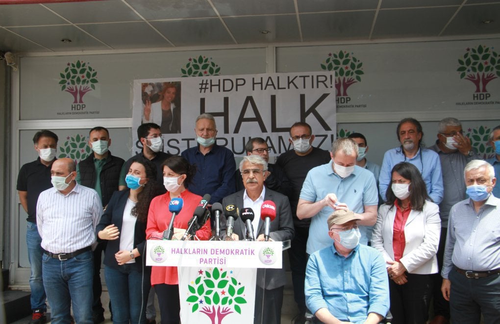 ‘Indictment of HDP closure case drafted by MHP, finalized by Palace’