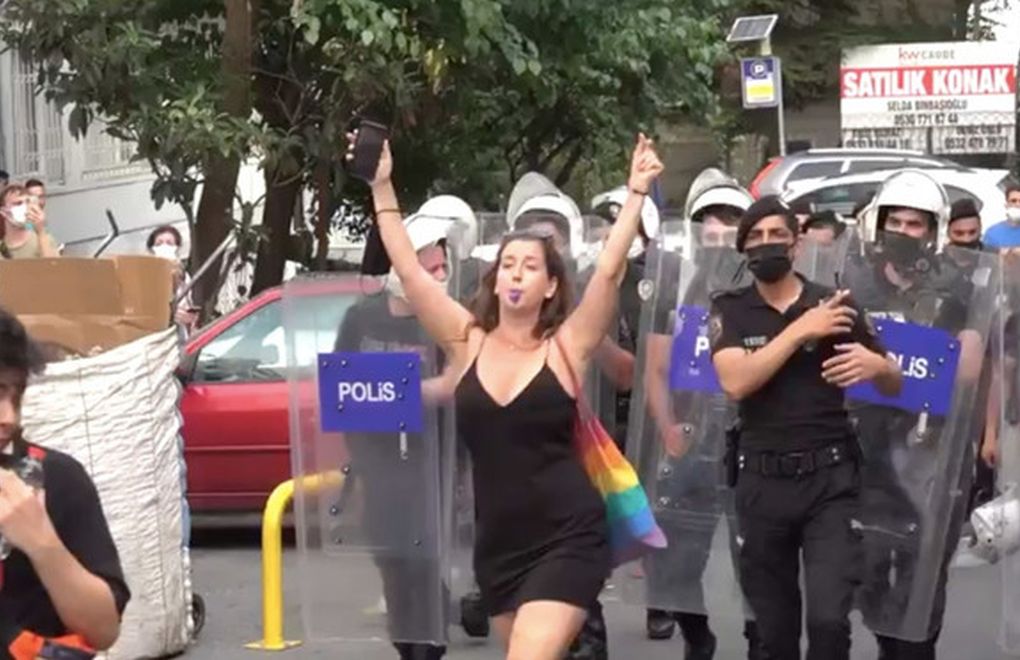 UAÖ Onur Yürüyüşü yasağını ve polis şiddetini kınadı