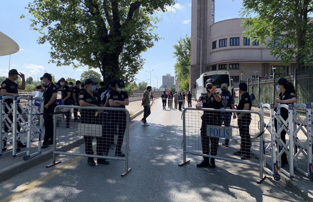Suruç Aileleri İnisiyatifi'nin Ankara yürüyüşüne polis müdahalesi