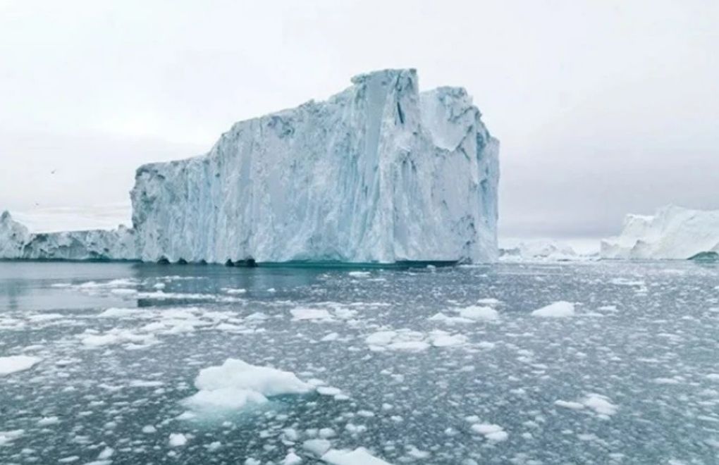 Grönland: Buzullar hızla eriyor