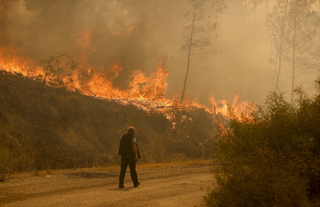 Forest fires still raging across Antalya, Muğla and Isparta