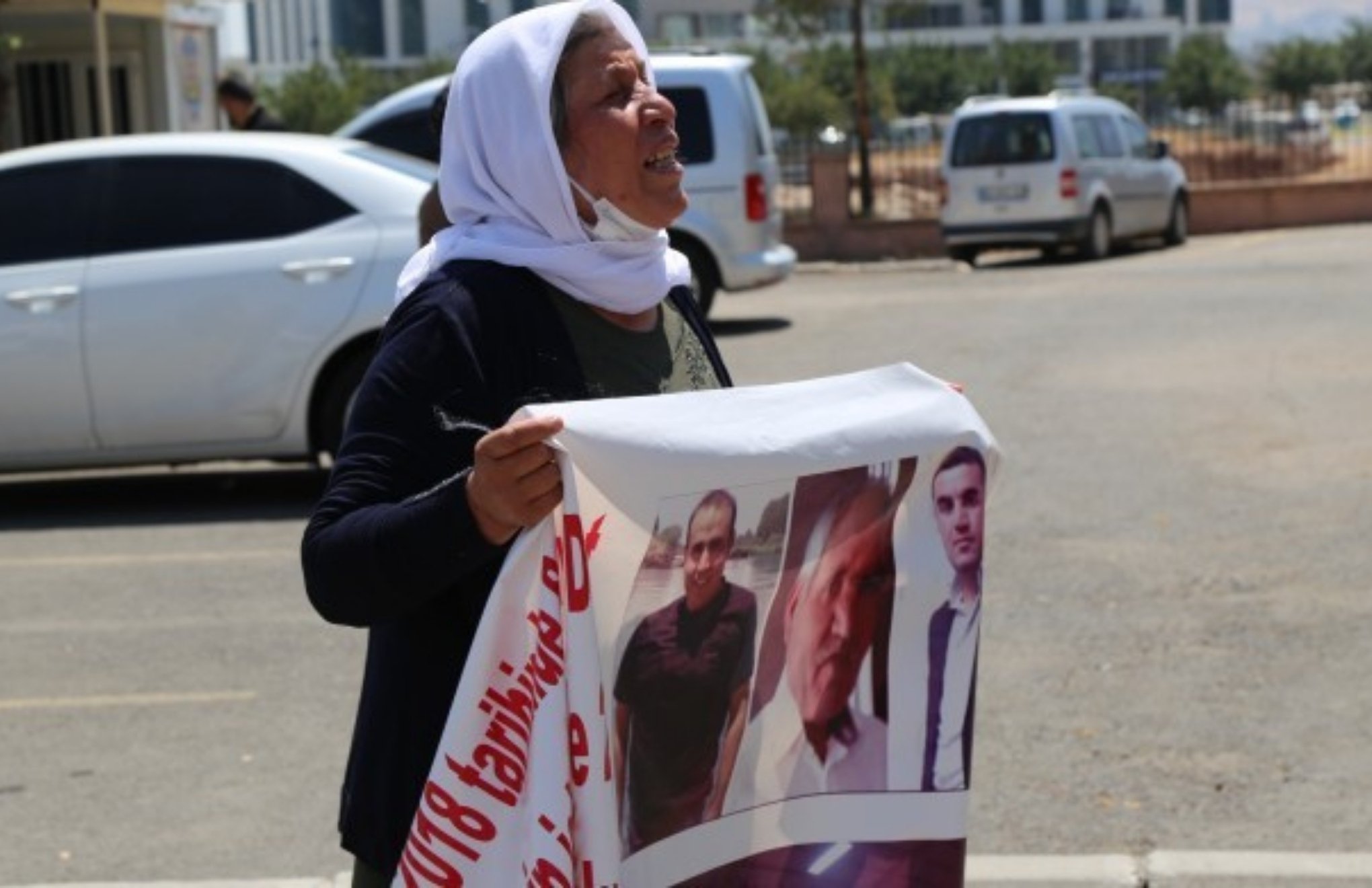 Polis Şenyaşar Ailesi'ne pankart cezası kesti