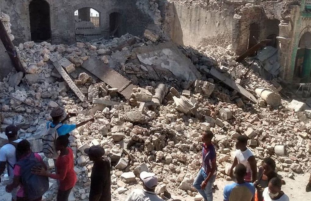 Haiti'de 7.2 büyüklüğündeki depremde en az 304 kişi öldü
