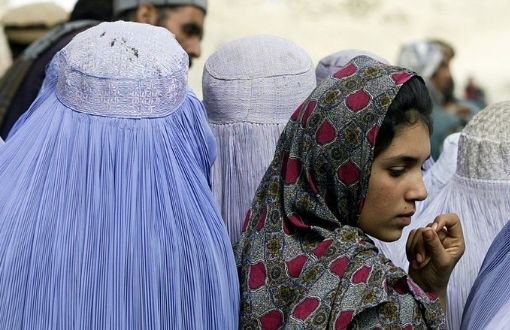 Afganistanlı kadınlara destek: "Sesinizi duyuyoruz"