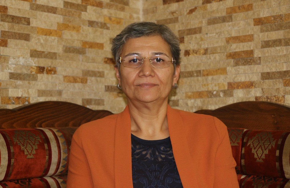 Leyla Güven ve 8 tutukluya Kürtçe şarkı cezası
